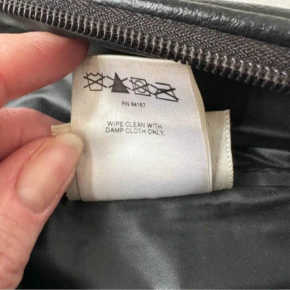 vintage WALT DISNEY WORLD Fanny pack Mickey Mouse crossbody bag faux leather EUC - Picture 9 of 16